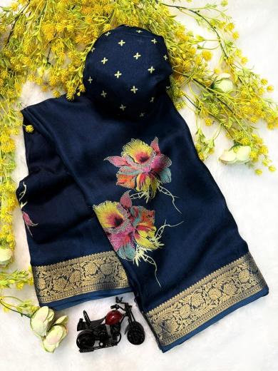 Vastrangan marsh mellow self saree